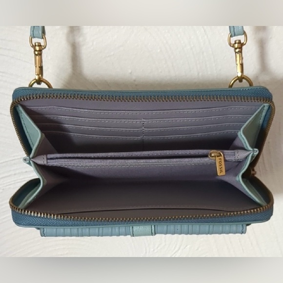 NWOT Fossil Women's Faye Leather Wallet on String - Picture 5 of 5